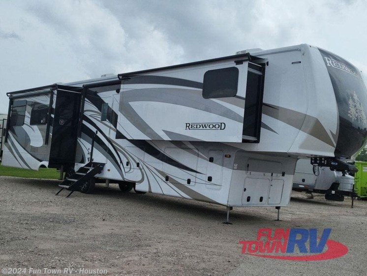 New 2024 Redwood RV Redwood 4120GK available in Wharton, Texas