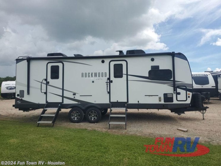 Used 2023 Forest River Rockwood Ultra Lite 2608BS available in Wharton, Texas