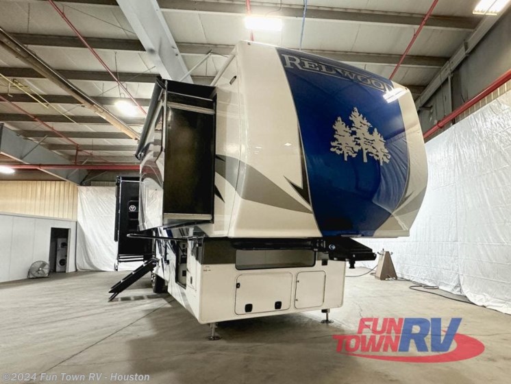 New 2025 Redwood RV Redwood 4120GK available in Wharton, Texas