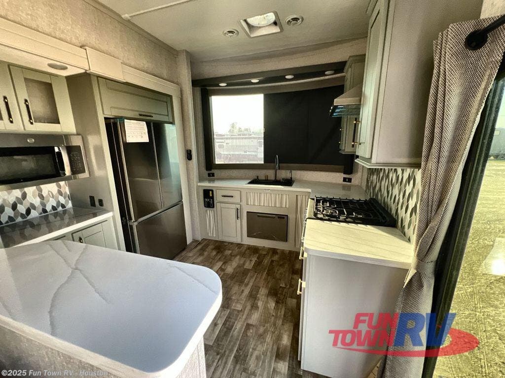 2025 Regency 3881FKL by Redwood RV from Fun Town RV - Houston in Wharton, Texas