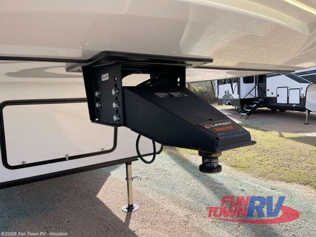 New 2025 Forest River Cherokee Arctic Wolf Suite 3950 available in Wharton, Texas