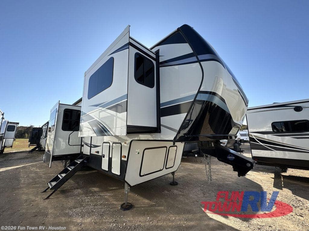 Used 2021 Keystone Montana 3761FL available in Wharton, Texas