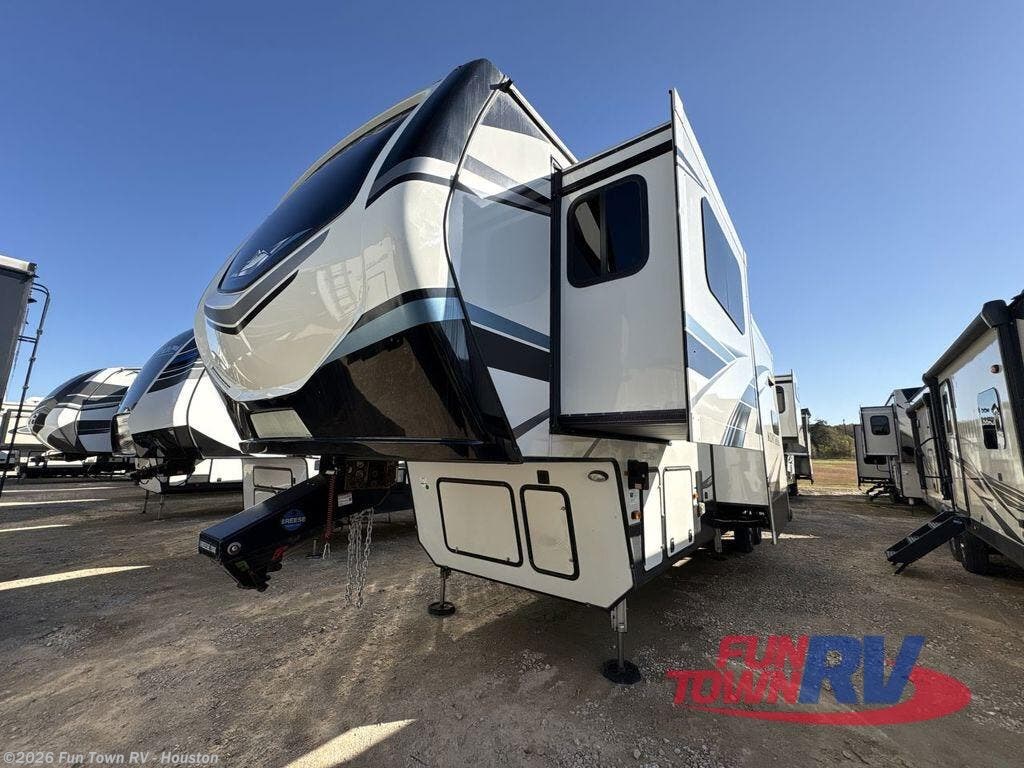 2021 Montana 3761FL by Keystone from Fun Town RV - Houston in Wharton, Texas