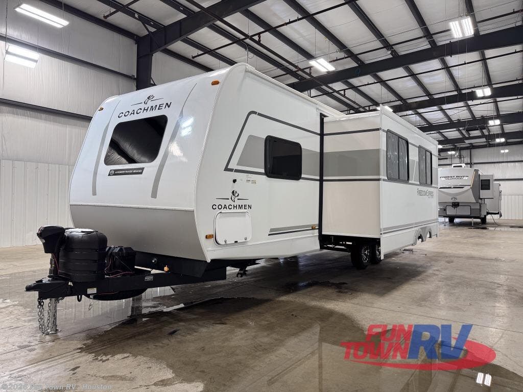 New 2026 Coachmen Freedom Express Select 29SE available in Wharton, Texas