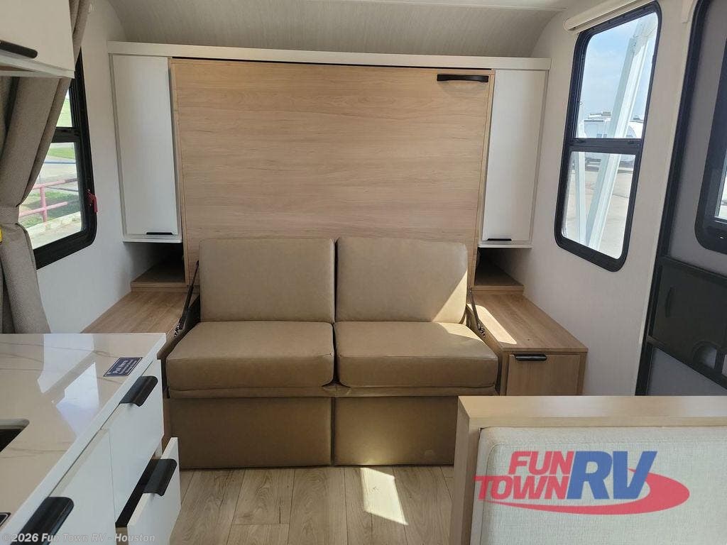 2026 Micro Minnie 2000MRB by Winnebago from Fun Town RV - Houston in Wharton, Texas