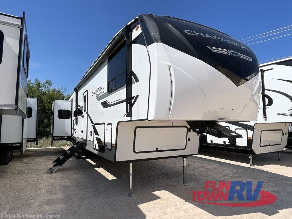 2023 Coachmen Chaparral X Edition 355FBX RV for Sale in Conroe, TX