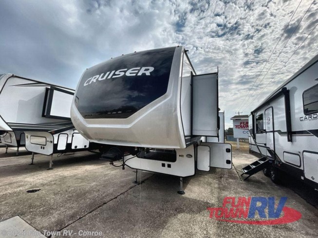 New 2024 CrossRoads Cruiser Aire CR36BL available in Conroe, Texas