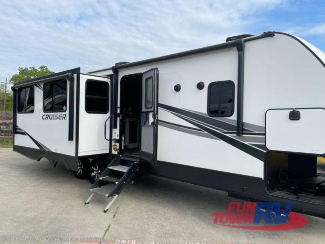 Used 2022 CrossRoads Cruiser Aire CR30RLS available in Conroe, Texas