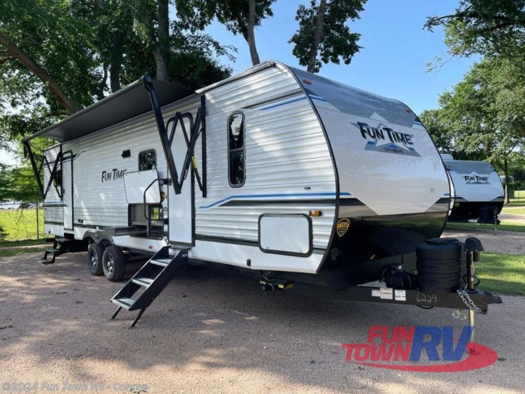 New 2024 CrossRoads Fun Time 320SK available in Conroe, Texas