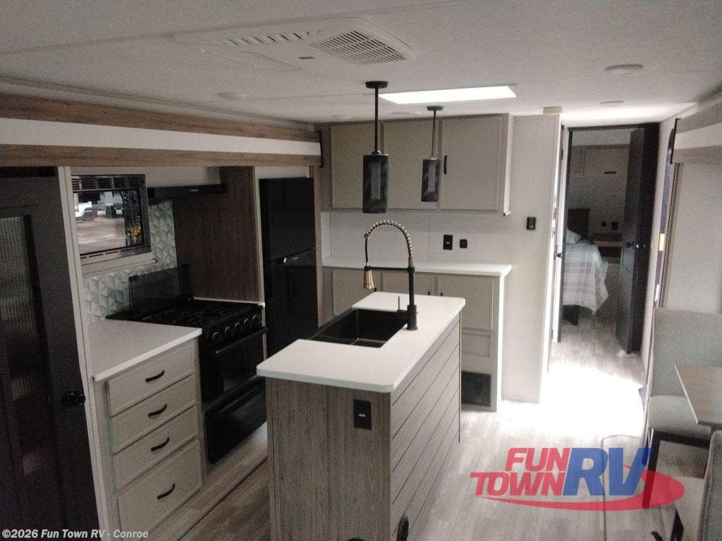 2024 Vibe 28RL by Forest River from Fun Town RV - Conroe in Conroe, Texas