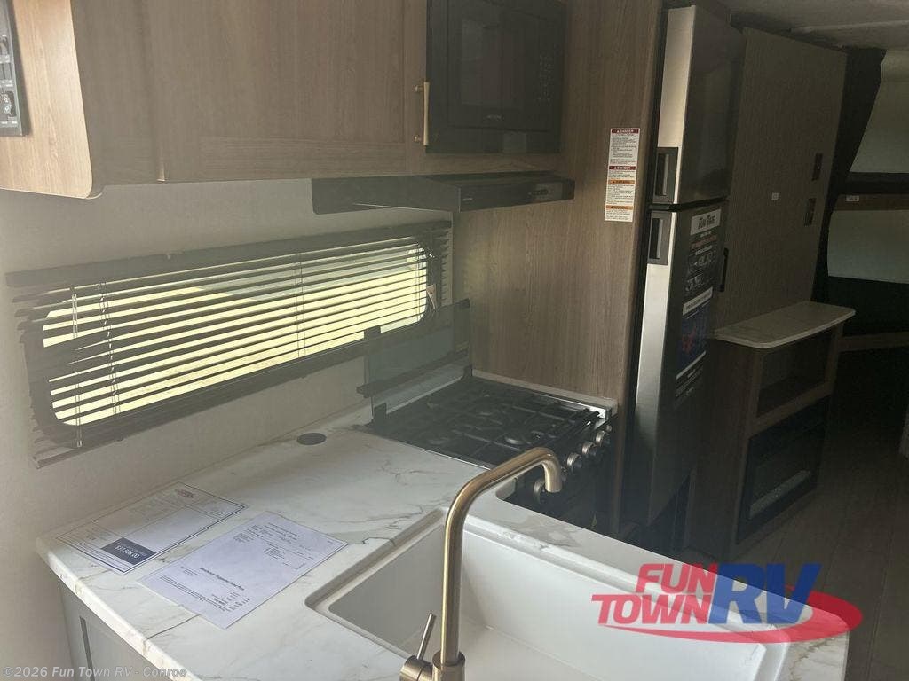 2026 Fun Time 27BH by CrossRoads from Fun Town RV - Conroe in Conroe, Texas