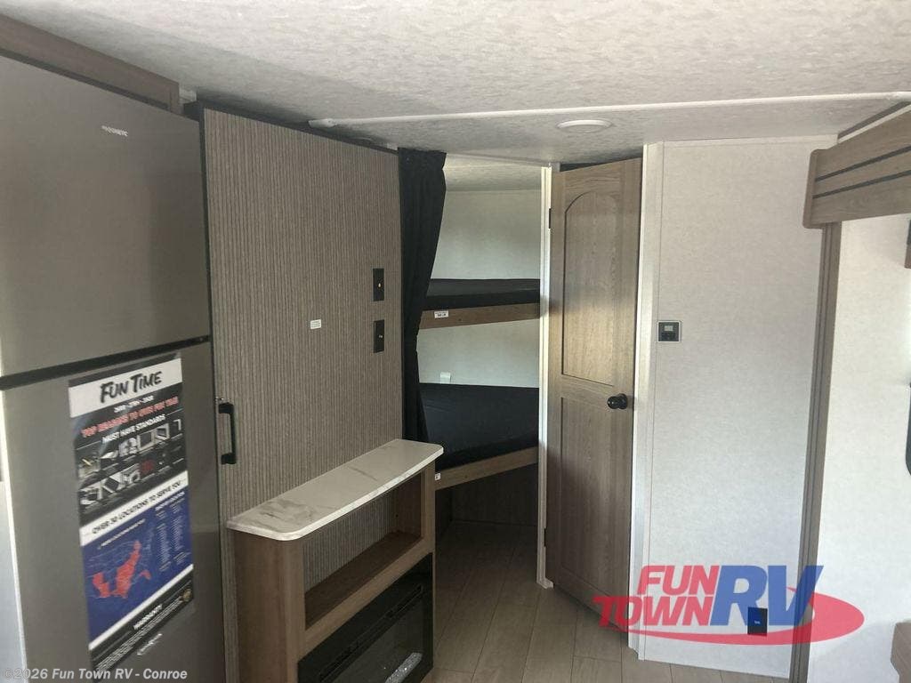 New 2026 CrossRoads Fun Time 27BH available in Conroe, Texas