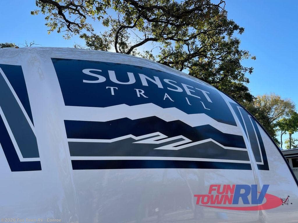 2025 Sunset Trail SS253RB by CrossRoads from Fun Town RV - Conroe in Conroe, Texas