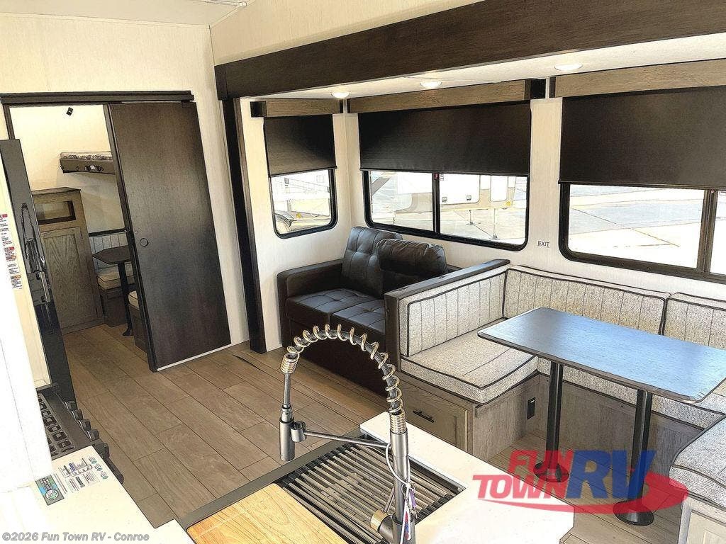 2026 Cherokee Arctic Wolf 285OPT by Forest River from Fun Town RV - Conroe in Conroe, Texas