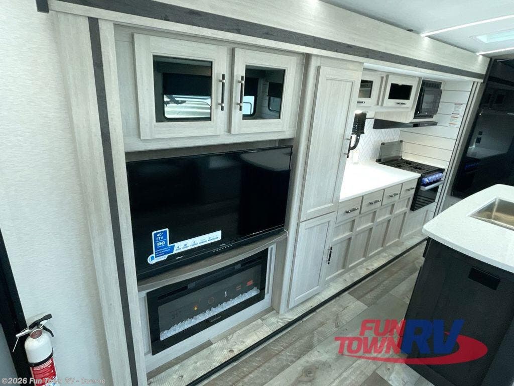 New 2025 CrossRoads Sunset Trail SS285CK available in Conroe, Texas