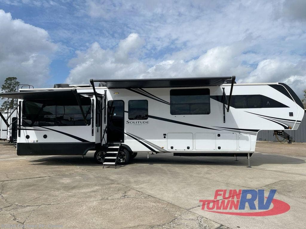 Used 2025 Grand Design Solitude 388MBS available in Conroe, Texas