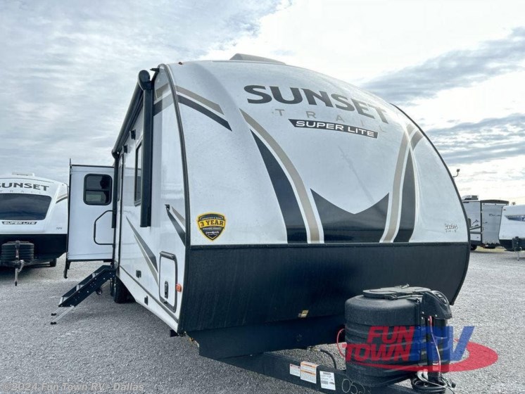 New 2024 CrossRoads Sunset Trail SS330SI available in Rockwall, Texas