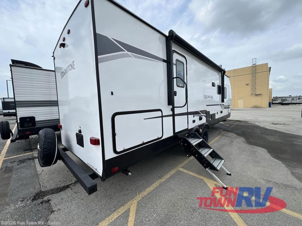 2025 Yellowstone Ranch Edition 26RBS by Gulf Stream from Fun Town RV - Dallas in Rockwall, Texas