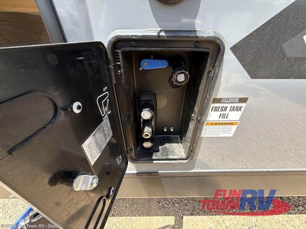 New 2025 Venture RV Stratus SR241VRK available in Rockwall, Texas