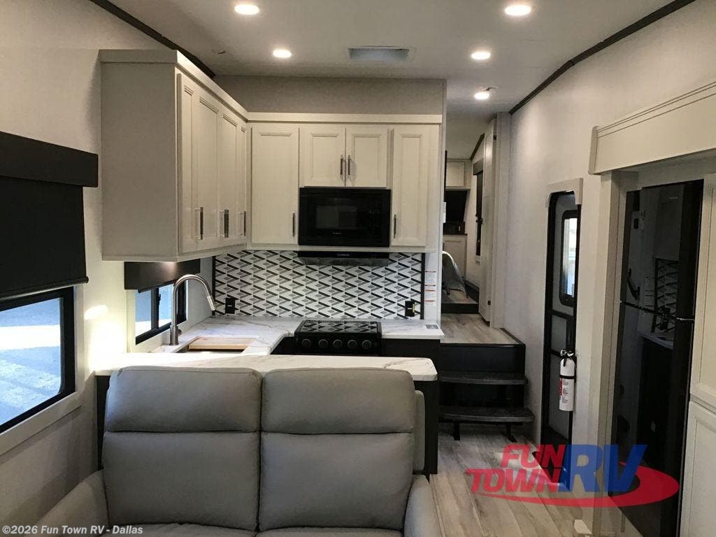 2026 Arcadia Super Lite 294SLRD by Keystone from Fun Town RV - Dallas in Rockwall, Texas