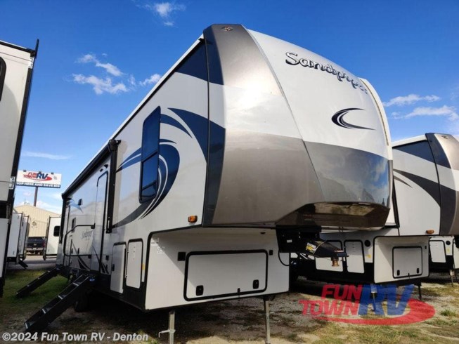 New 2023 Forest River Sandpiper 3330BH available in Denton, Texas