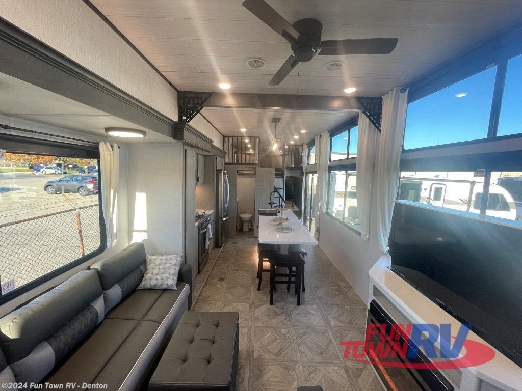 2024 Forest River Wildwood Grand Lodge 44VIEW RV for Sale in Denton, TX