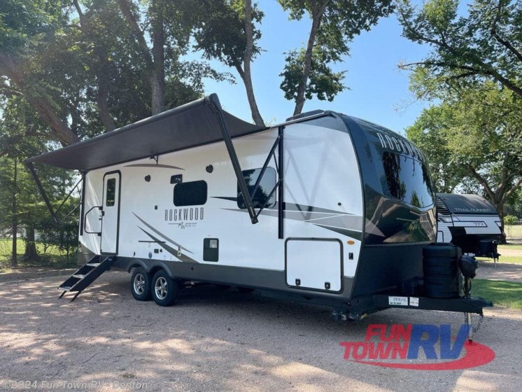 New 2024 Forest River Rockwood Ultra Lite 2606WS available in Denton, Texas