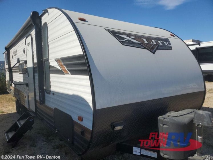 Used 2023 Forest River Wildwood X-Lite 273QBXL available in Denton, Texas