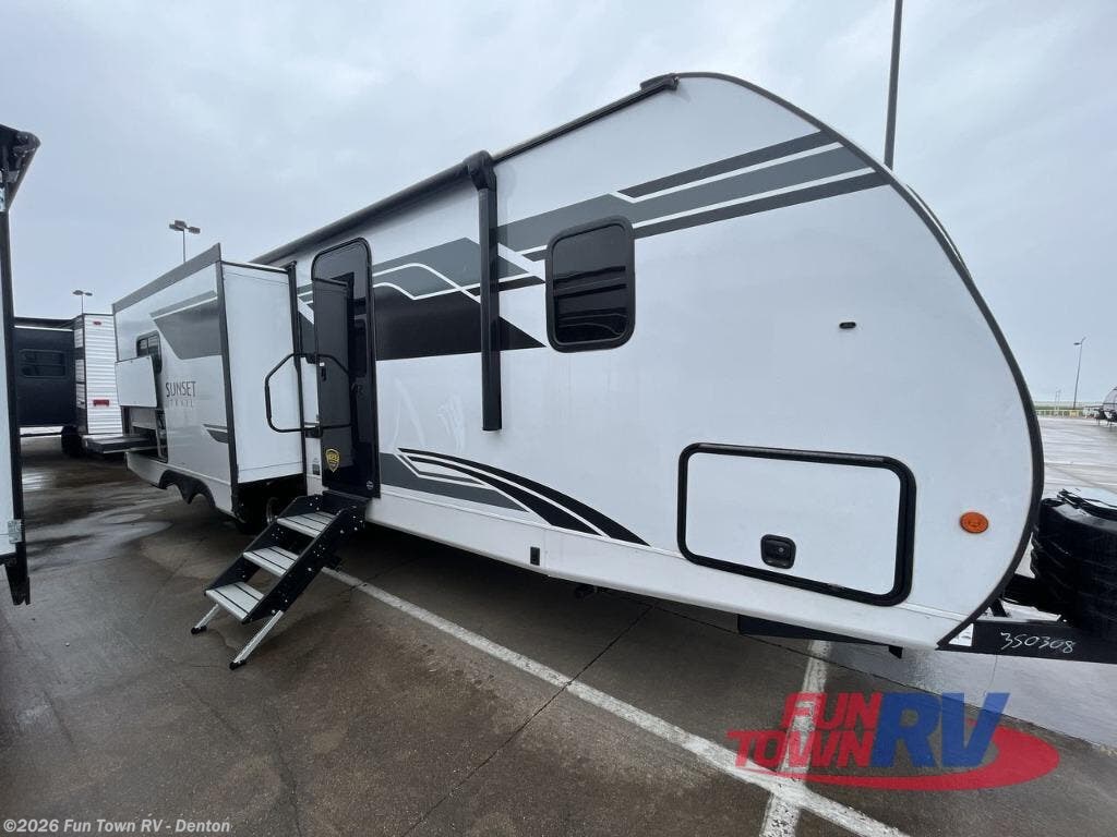 New 2025 CrossRoads Sunset Trail SS285CK available in Denton, Texas