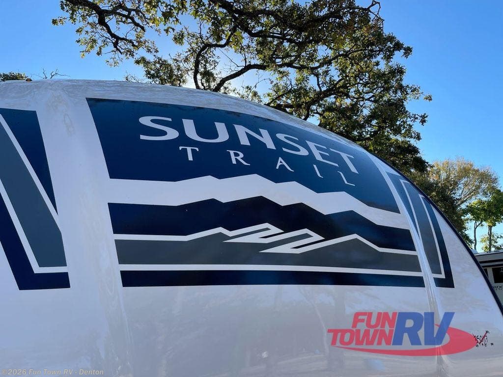 2025 Sunset Trail SS253RB by CrossRoads from Fun Town RV - Denton in Denton, Texas