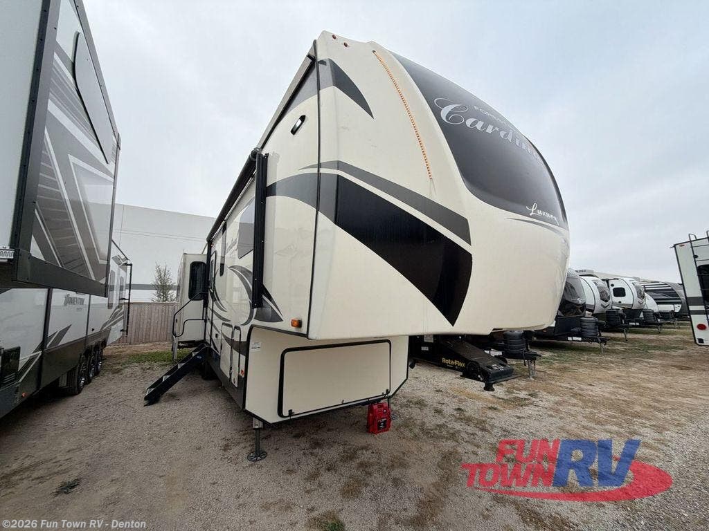 2020 Cardinal Luxury 344SKX by Forest River from Fun Town RV - Denton in Denton, Texas