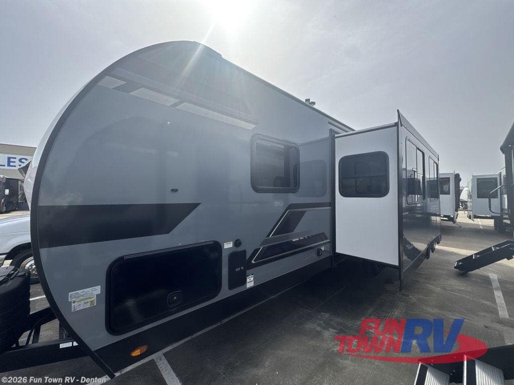 2025 Venture RV Stratus SR291VQB - New Travel Trailer For Sale by Fun Town RV - Denton in Denton, Texas features Slideout