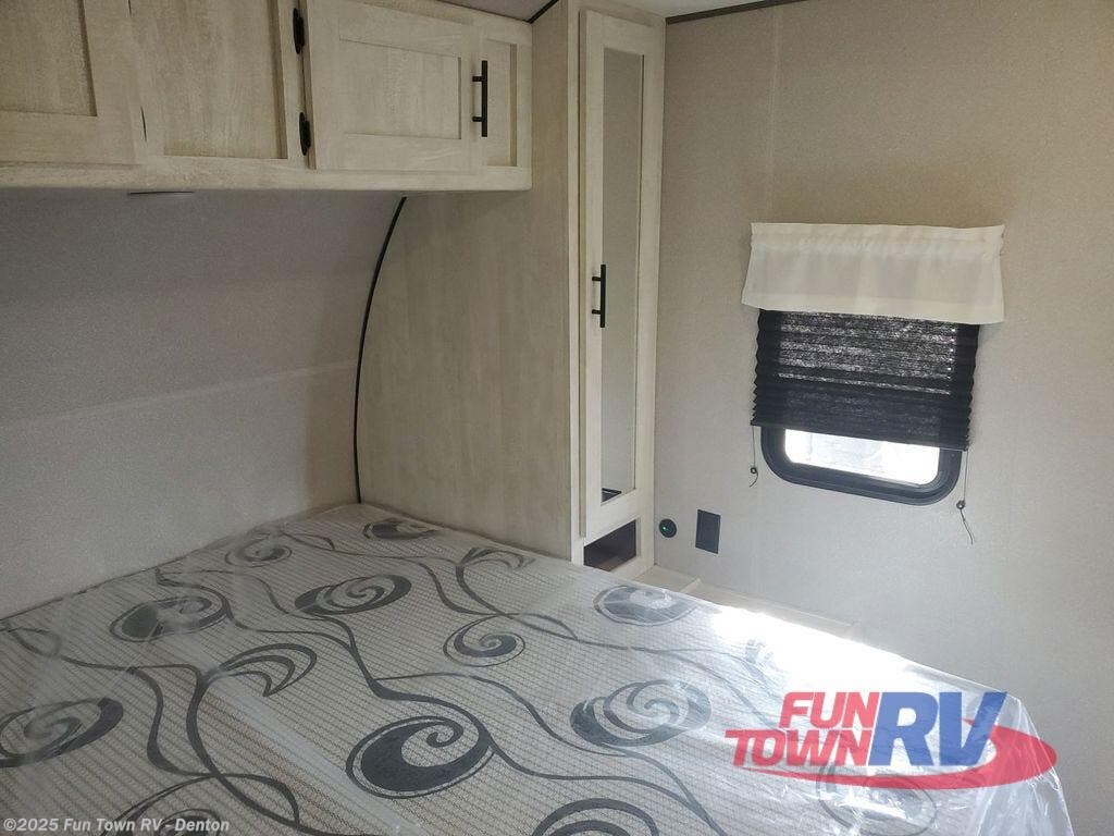 Used 2024 Shasta Shasta 26BH available in Denton, Texas