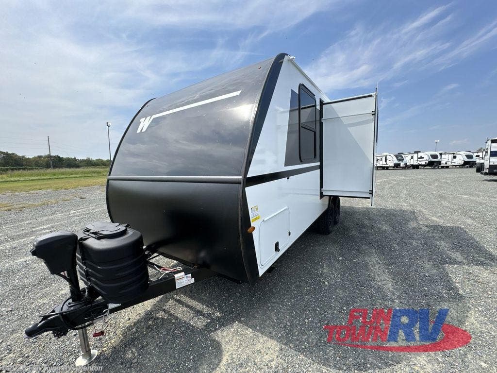New 2026 Winnebago Micro Minnie 2108FBS available in Denton, Texas