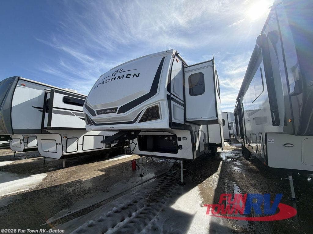 2026 Chaparral 334FL by Coachmen from Fun Town RV - Denton in Denton, Texas