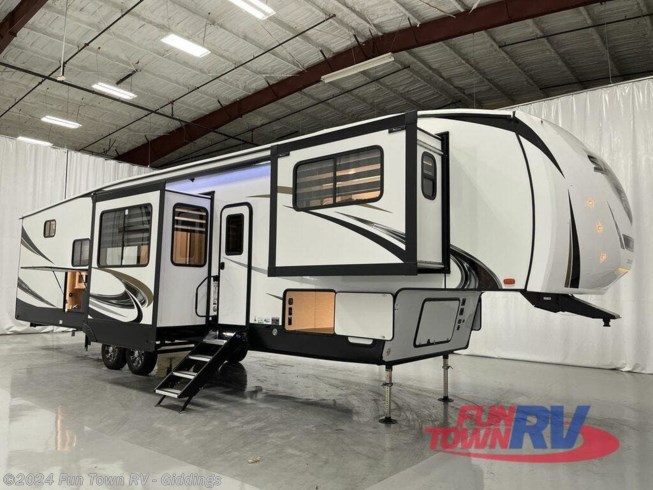 New 2022 Forest River Sabre 37FLH available in Giddings, Texas