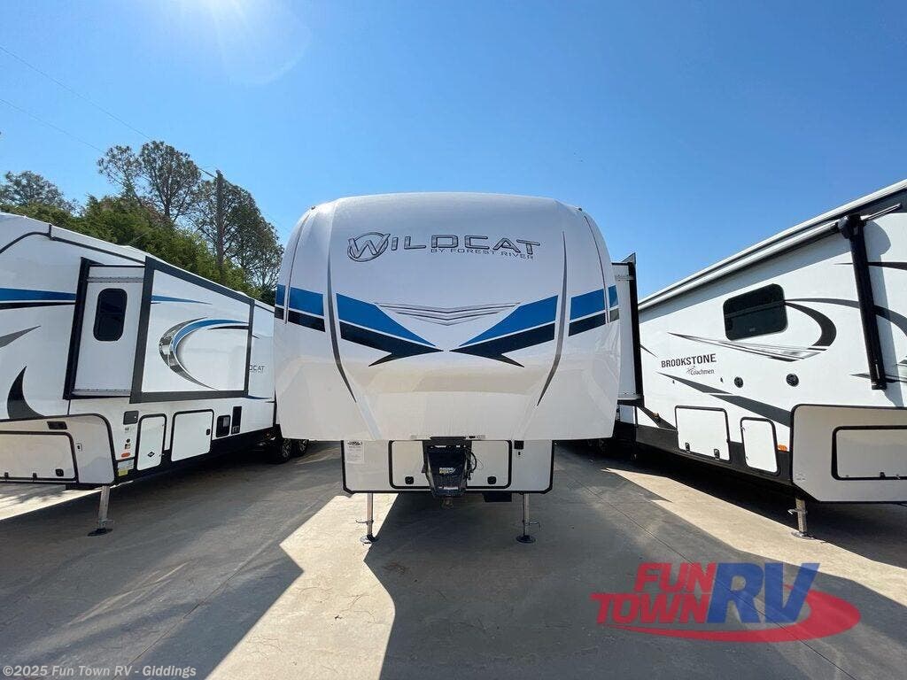 2022 Forest River Wildcat 369MBL RV for Sale in Giddings, TX 78942