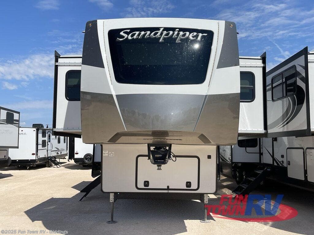 2022 Forest River Sandpiper Luxury 391FLRB RV for Sale in Giddings, TX