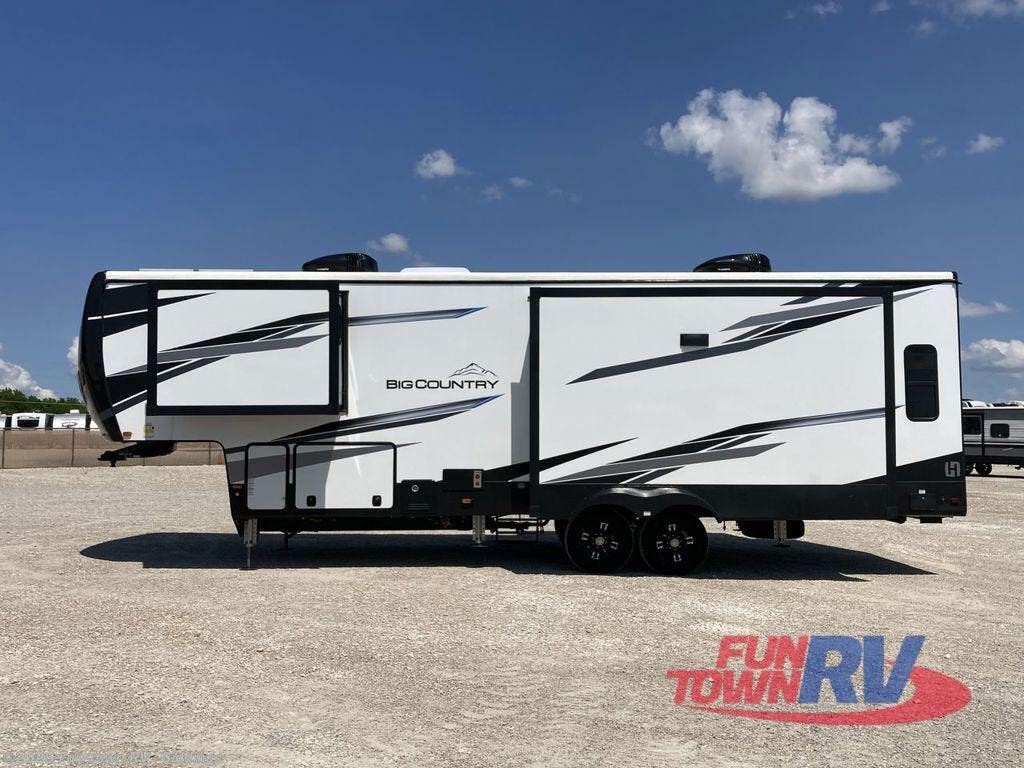 2023 Heartland Big Country 3200RLK RV for Sale in Giddings, TX 78942