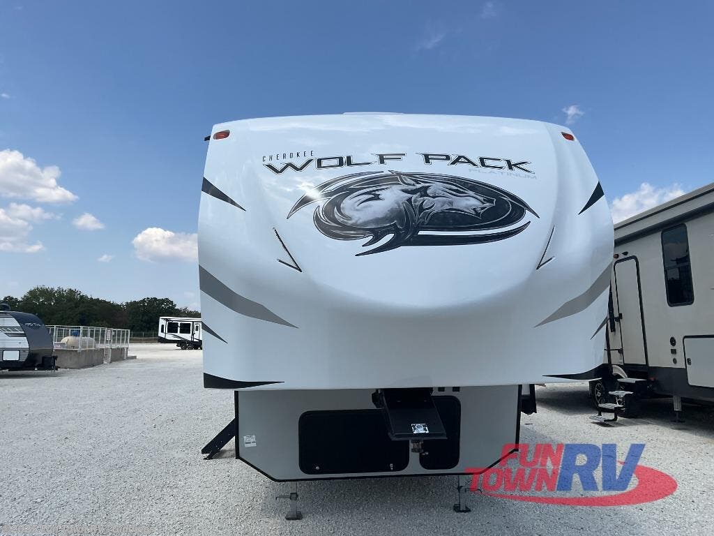2021 Forest River Cherokee Wolf Pack 315PACK12 RV for Sale in Giddings