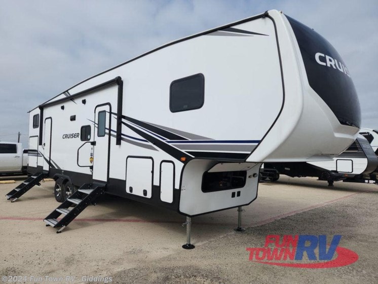 New 2024 CrossRoads Cruiser Aire CR32BH available in Giddings, Texas