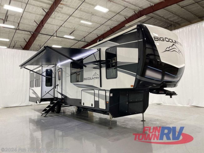 New 2023 Heartland Big Country 3900MO available in Giddings, Texas