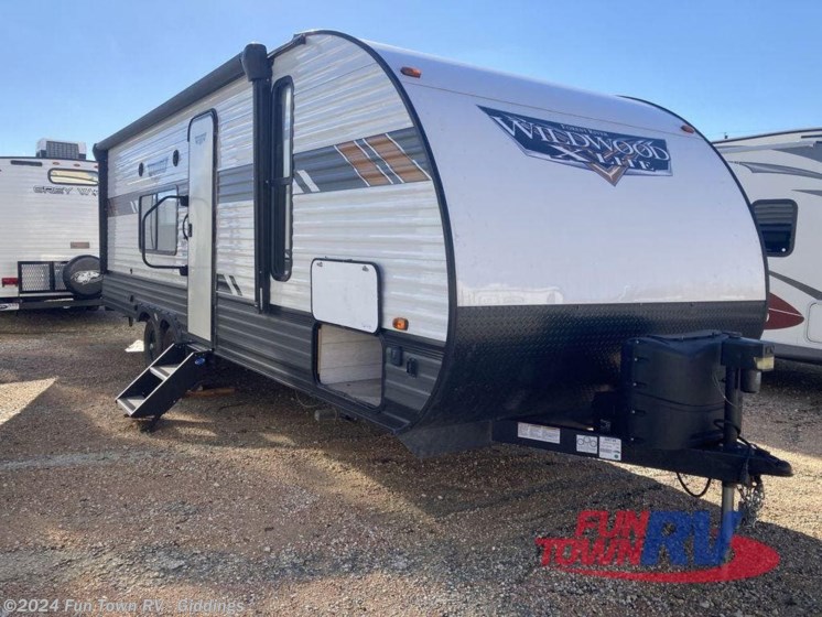 Used 2021 Forest River Wildwood X-Lite 261BHXL available in Giddings, Texas