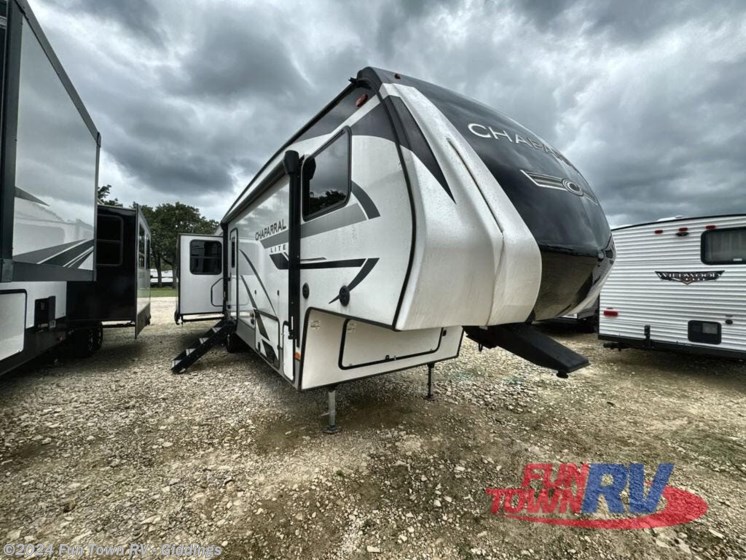 Used 2023 Coachmen Chaparral Lite 30BHS available in Giddings, Texas