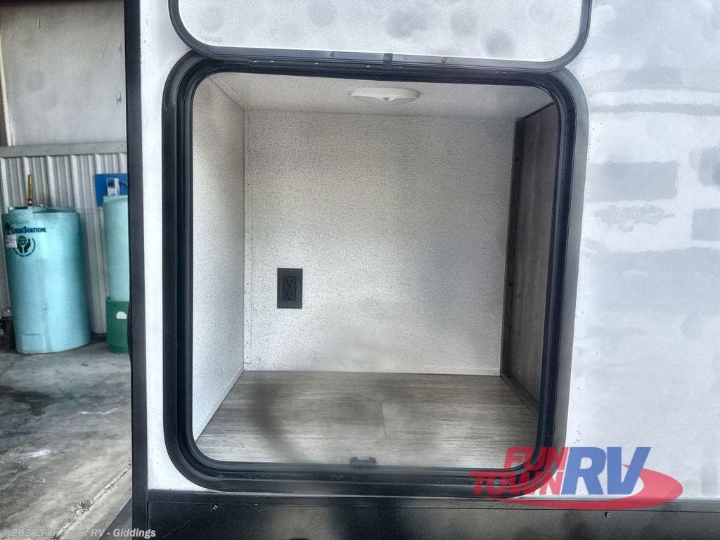 New 2026 Forest River Solaire 3150TBSS available in Giddings, Texas