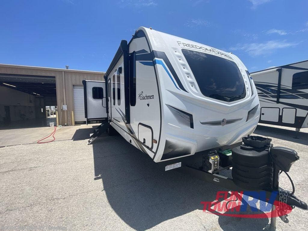 2023 Freedom Express 324RLDSLE by Coachmen from Fun Town RV - Giddings in Giddings, Texas