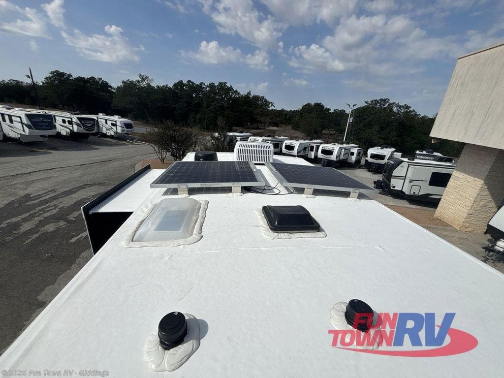 New 2026 Keystone Fuzion 442 available in Giddings, Texas