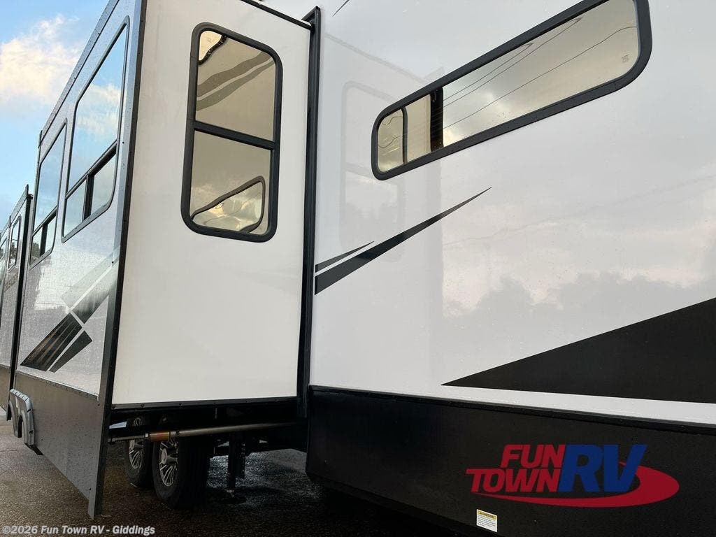 New 2026 Prime Time Crusader BONUS38 available in Giddings, Texas