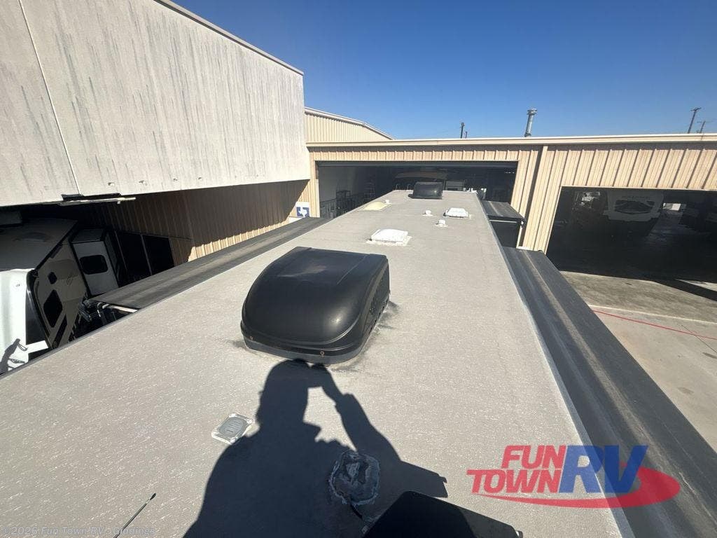 2017 Coachmen Mirada M-37SB - Used Class A For Sale by Fun Town RV - Giddings in Giddings, Texas