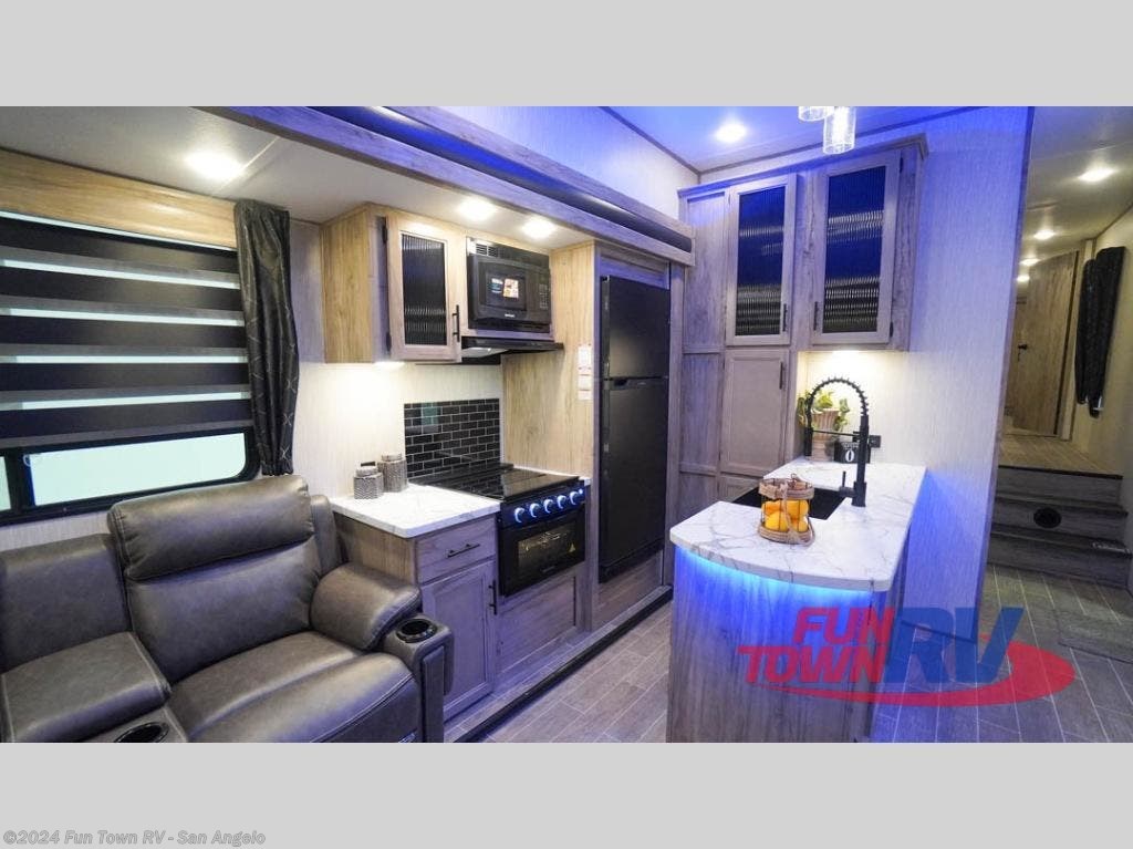arctic wolf 3660 suite for sale